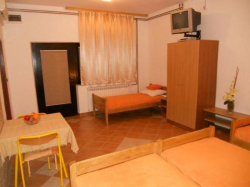 Apartmani DADO Starigrad (Paklenica)